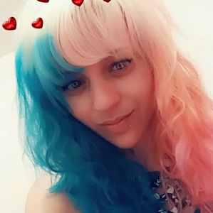 Meet your Posher, Caseey